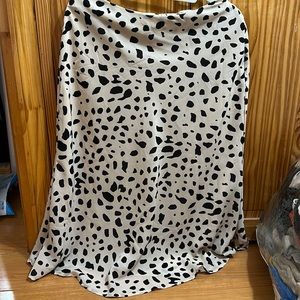 Leopard print midi skirt in size large.
